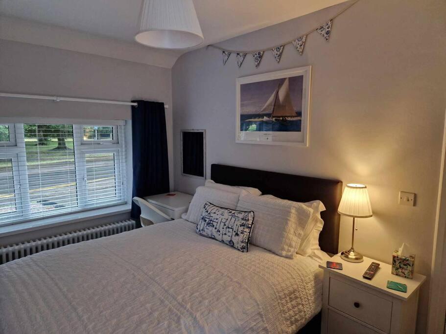 Room On Heath Park Cardiff Exterior photo